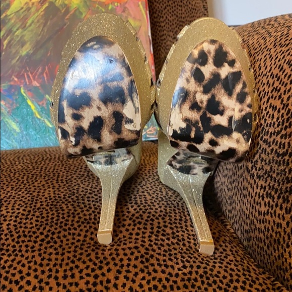 Gold Glitter Betsy Johnson Retro Platforms Size 7 - Picture 4 of 7